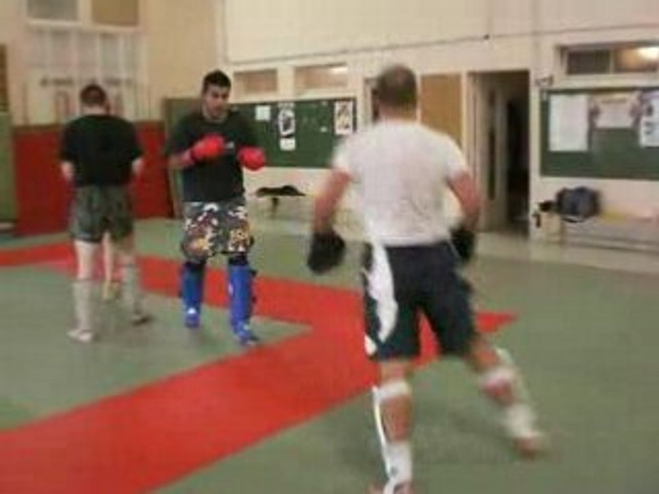 combat style sanda (boxe& lutte) au pancrace club de Mantes
