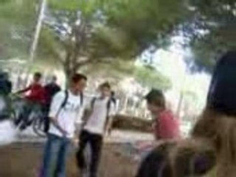 Bataille Mousse à raser - Chantilly