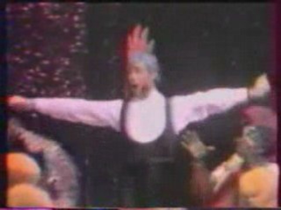 La brigade de Lucien dans Champagne au Paradis latin