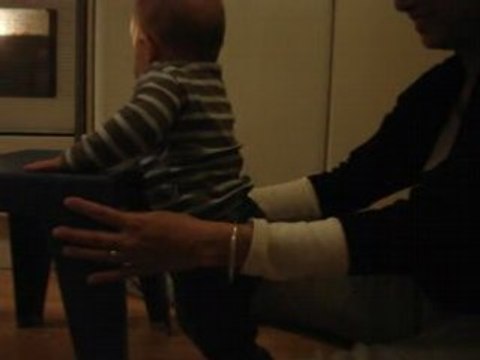 Oskar marche, enfin presque 2 ! Oct 2008