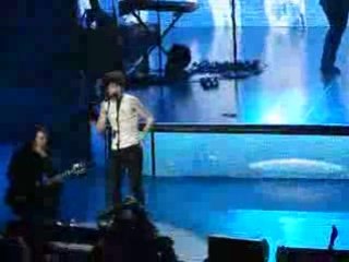 Jonas Brothers - Burnin' Up live