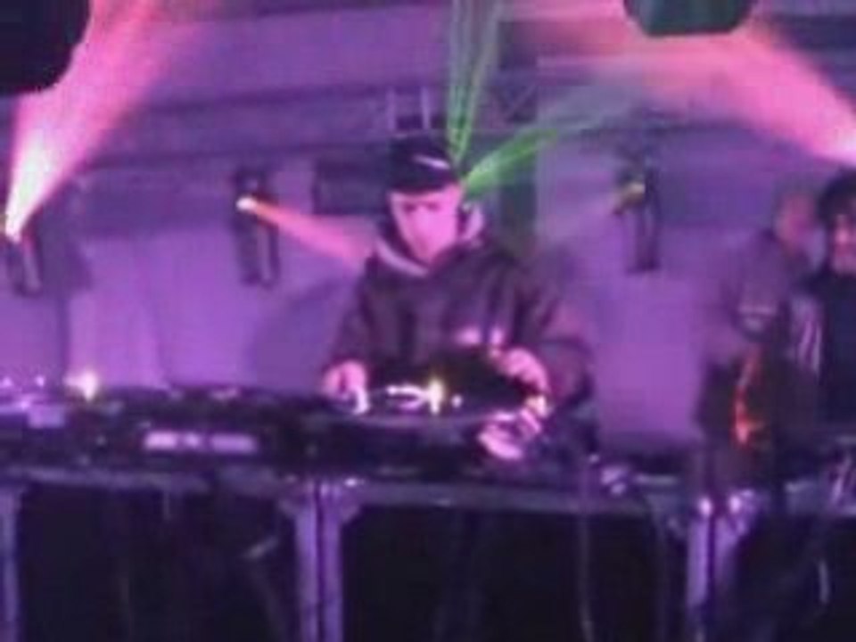 Dj Skotch CO2 SOUND SYSTEME AU MIX