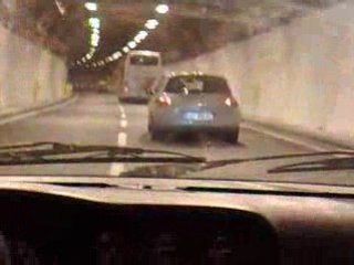 clio williams dans le pont de l italie