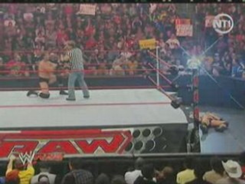 Batista vs. JBL avec Y2J Chris Jericho comme arbitre spécial