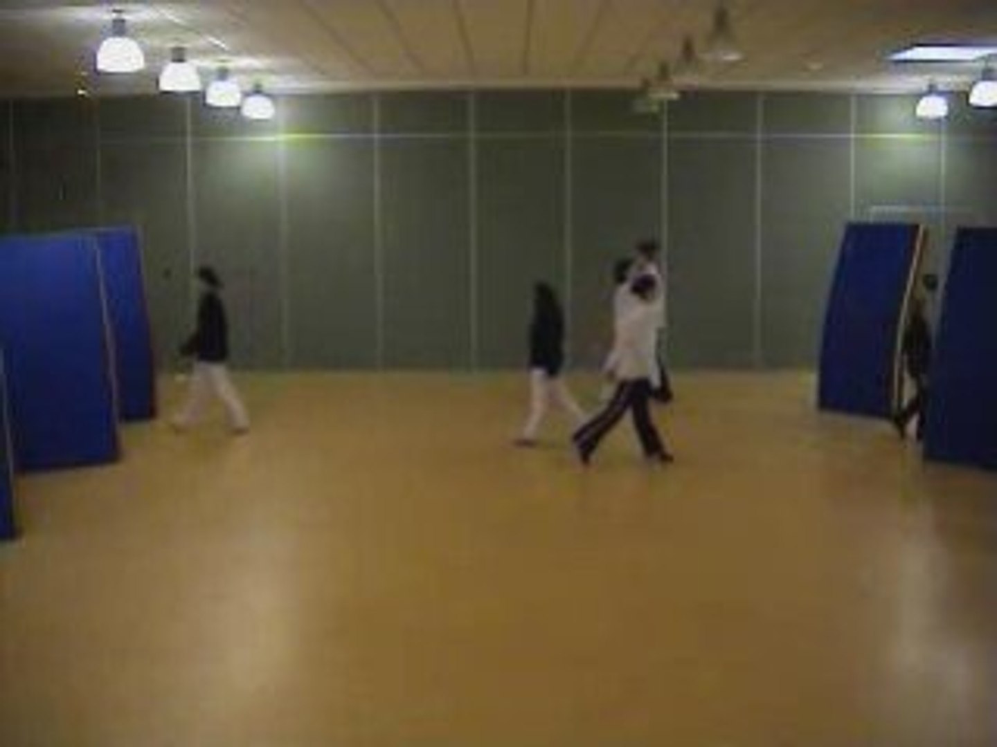 ⁣Dance... Amor et Lolipop