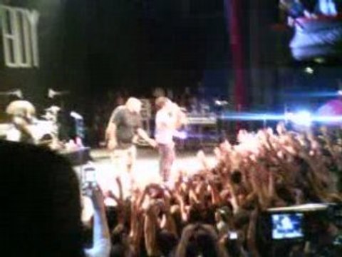 Fall Out Boy Fin du concert, Pete presque dans le public