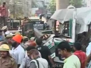 At least 2 people killed after bridge collapses in New Delhi