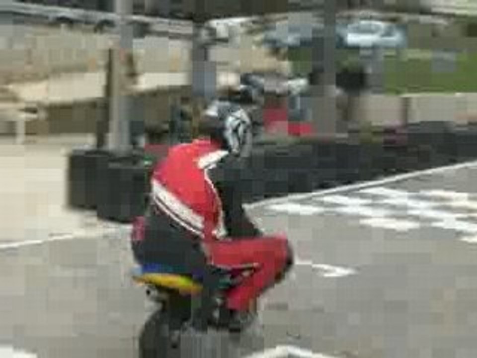 moi qui cabre à la limite de la chute en pocket