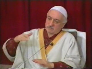 Yapılan hayırlar insanı korur mu