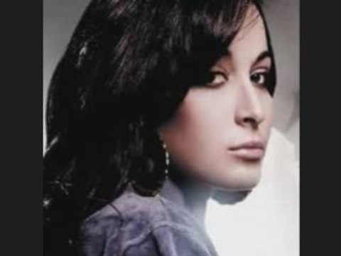 Kenza Farah AU TELEPHONE APRES SON ACCIDENT SUR SKYROCK