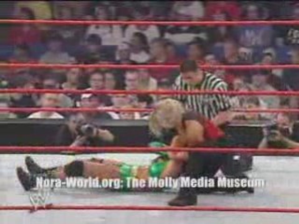 Vengeance 2004 - Molly vs Victoria