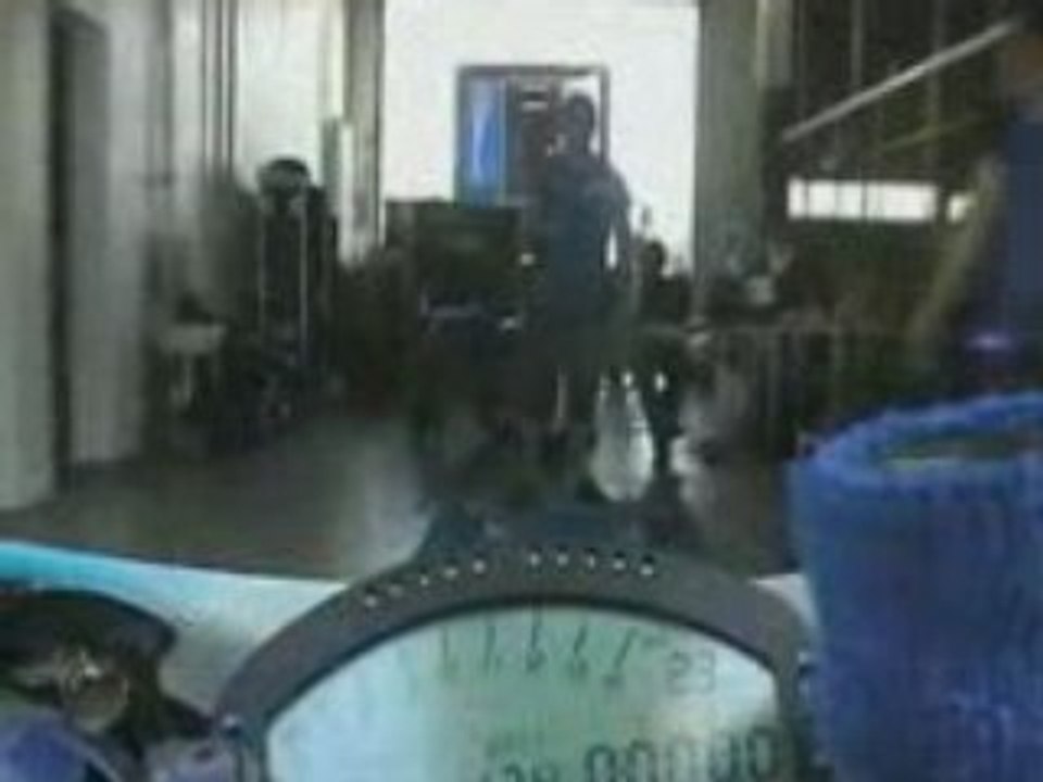 R1 Superbike caméra embarquée part.2