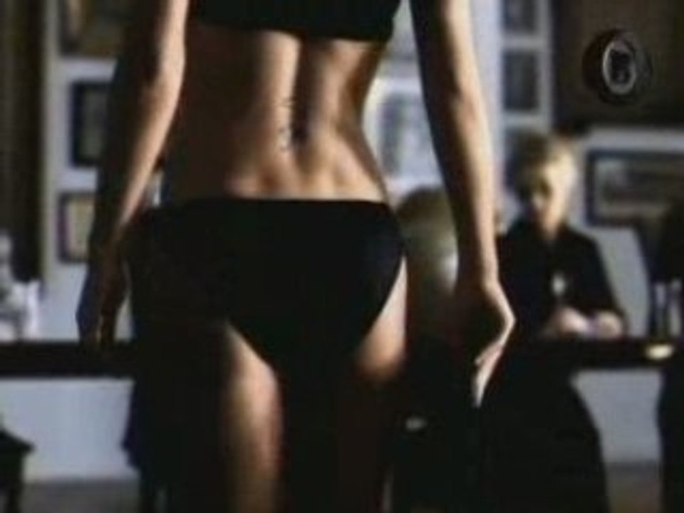 geri halliwell - its raining men