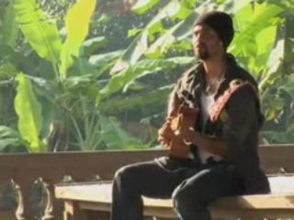 Michael Franti - HEY WORLD