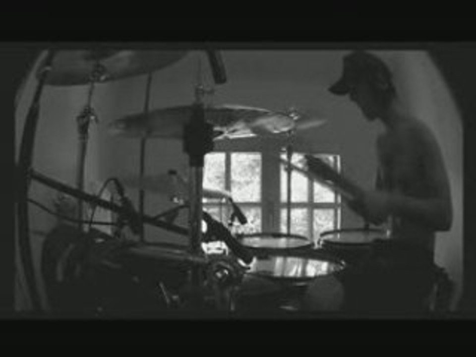 Blink 182 - violence (drum cover)