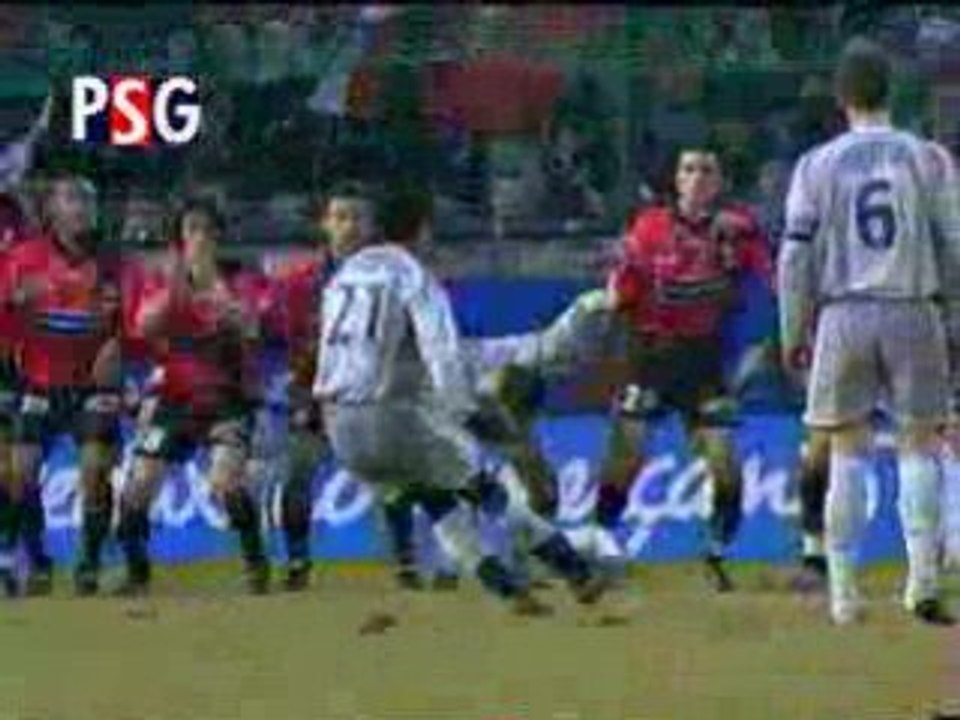 Ronaldinho BUT sur coupfranc (PSG - Rennes(02))