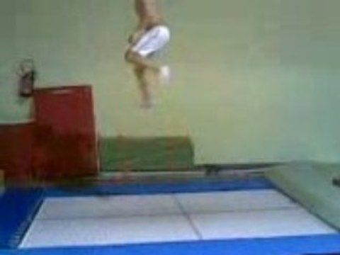 Tricks trampoline vrille