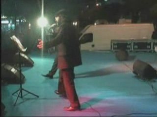 mahsun yeni dev konserinden ilginç bir kaza