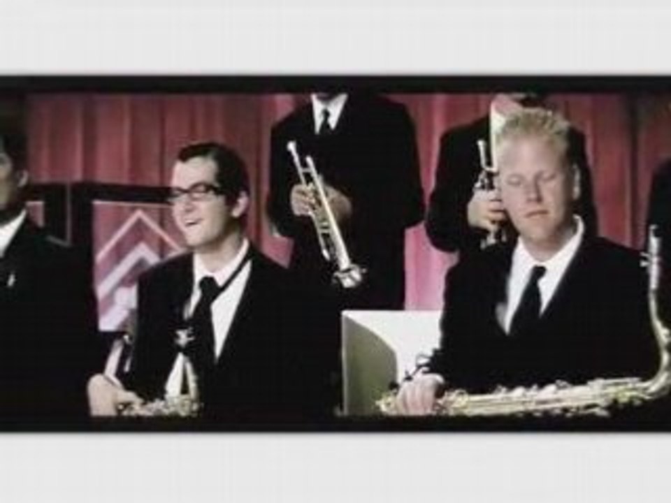 Lovebug the new full length Jonas Brothers Music Video