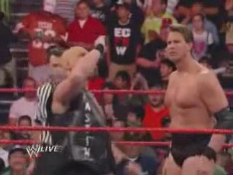 Charlie Haas imite Stone Cold Steve Austin à Raw