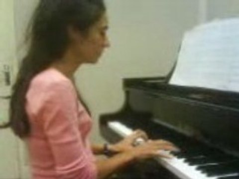 Hélène joue la Valse d'Amélie Poulain de Y.Tiersen