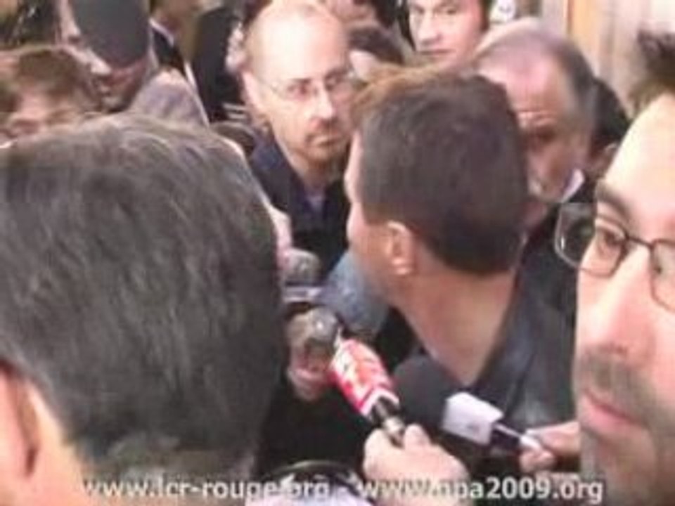 Procès Taser contre Olivier Besancenot