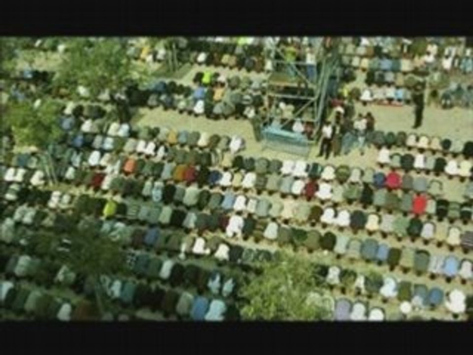 the praying الصلاه