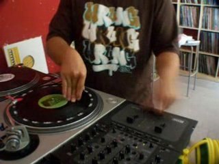 DJ PRAY'ONE - FREE SCRATCH ON/WIT GRASSHOPPER BREAK