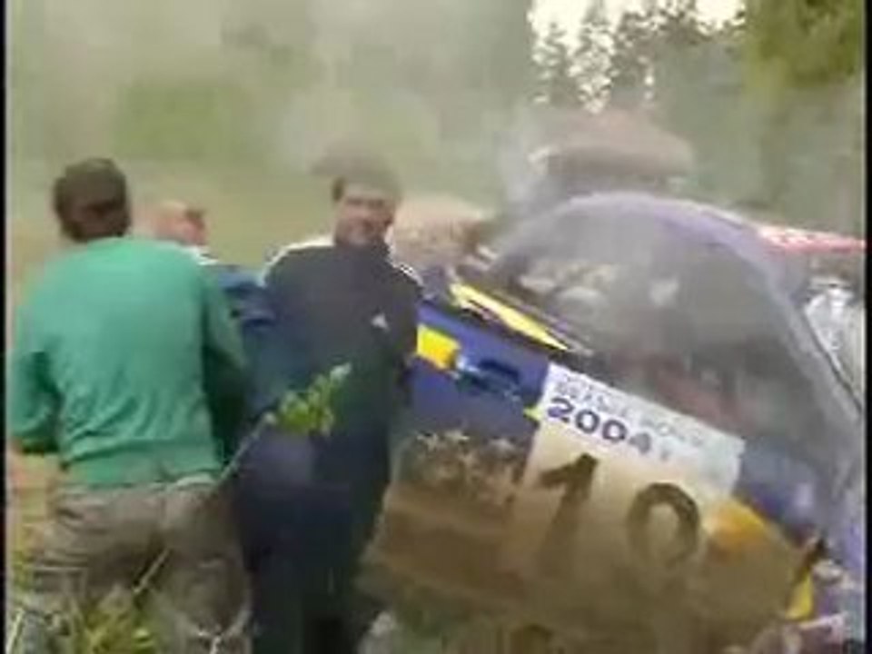 Accident de rally, pauvre spectateur