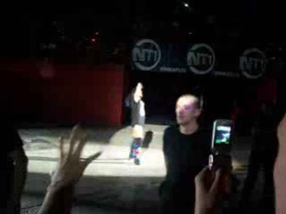 wwe raw bercy  Entree cmpunk