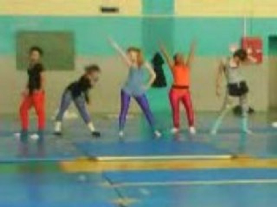 Acrosport en Aerobic / Alerte à malibu / Flashdance