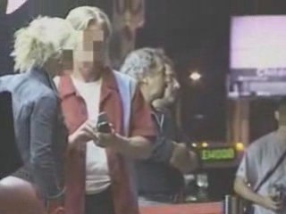 BRAD PITT SE FAIT KIDNAPER PAR LES JACKASS