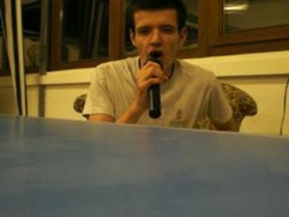 "S.O.S d'un terrien en détresse" par Pates