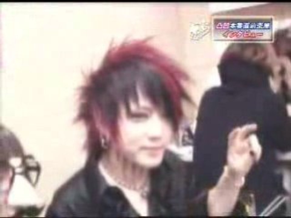 ThE GazettE & Miyavi - tour Backstage 1