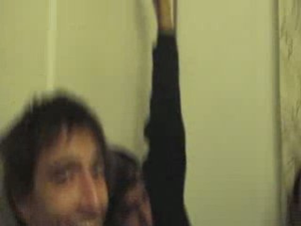 Qui veut mettre un doigt dans le cul