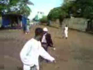 BOUG DE BAMAKO EN MODE KUDURO