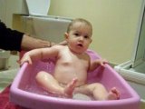 Charlotte dans son bain I