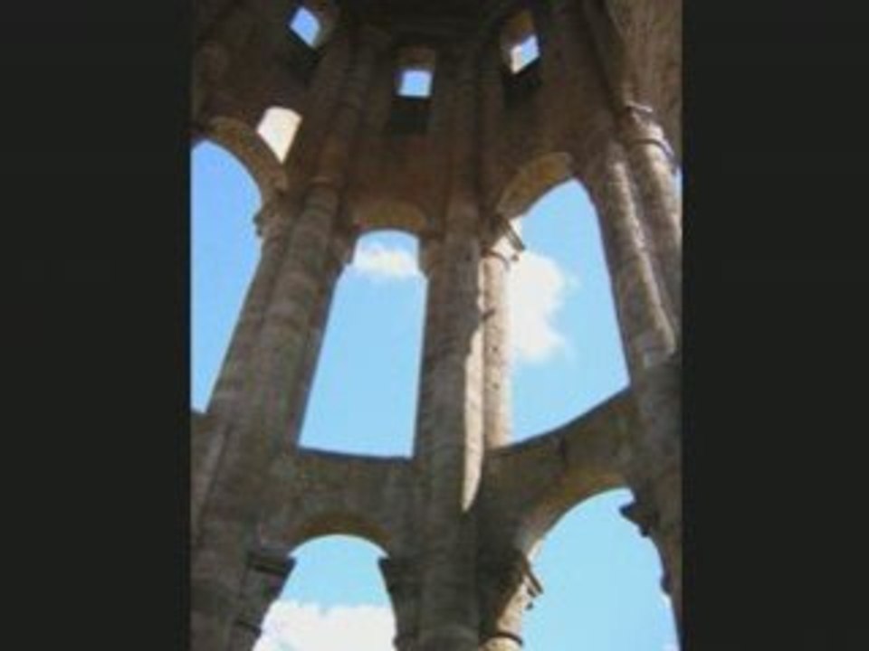L'abbaye de Charroux (86 Vienne)