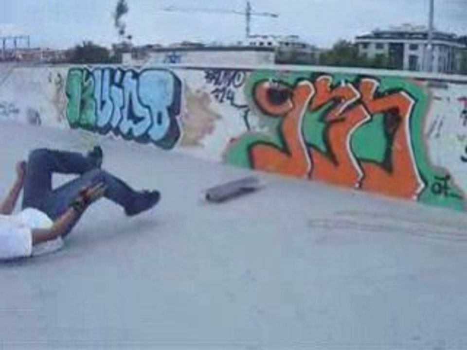 Trailer skate