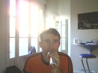 Wiwi égratigne "Back to life"