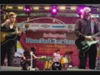 Bang Gang 'Follow'@Indetendances, Paris (08-08-2008)