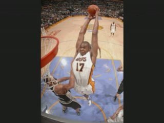 Andrew Bynum Alley Oop Dunk from Derek Fisher!!