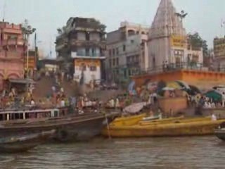 VARANASI / main ghat