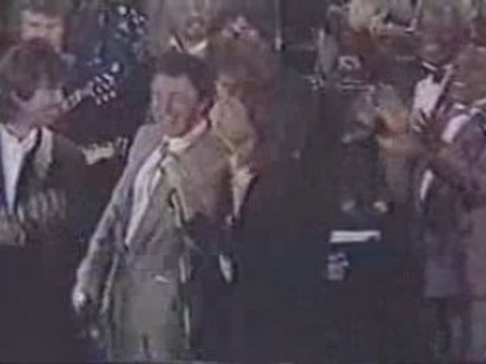 George Harrison - 1988 - Live - I Saw Her Standing There