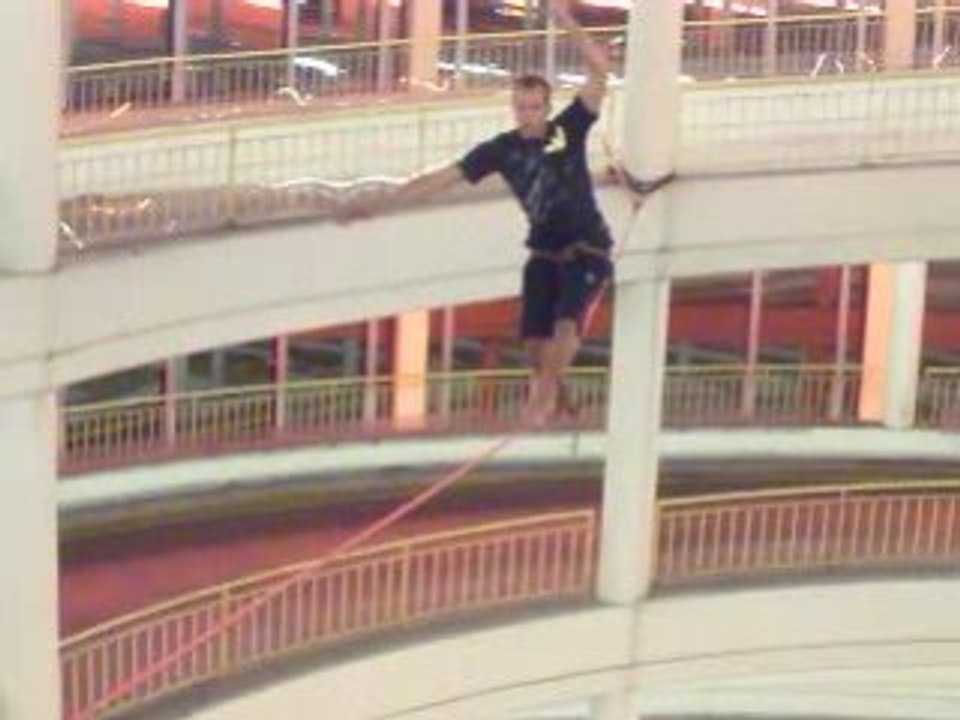 Highline in einem Parkhaus eines Einkaufszentrums