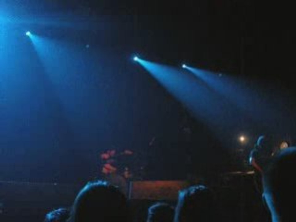 01 - Lofofora - Dur comme fer Live au Coliseum