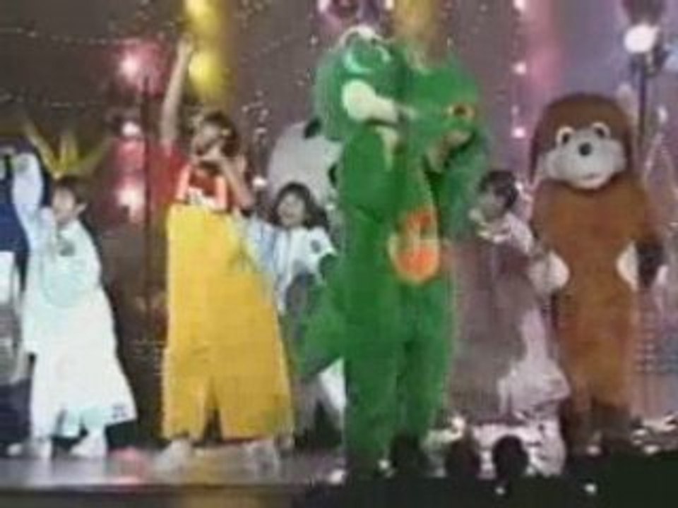 Yamashita Tomohisa & Ikuta Toma  -  Neko Neko Rokketo