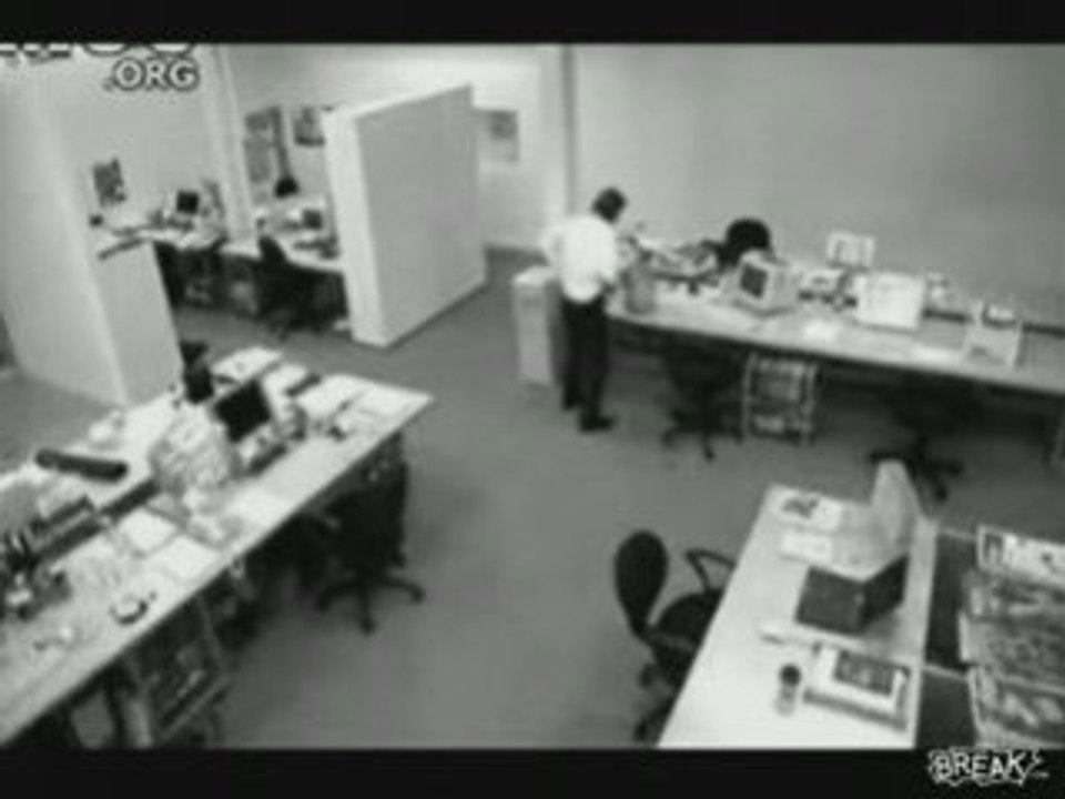 Gross Employee Caught on CCTV