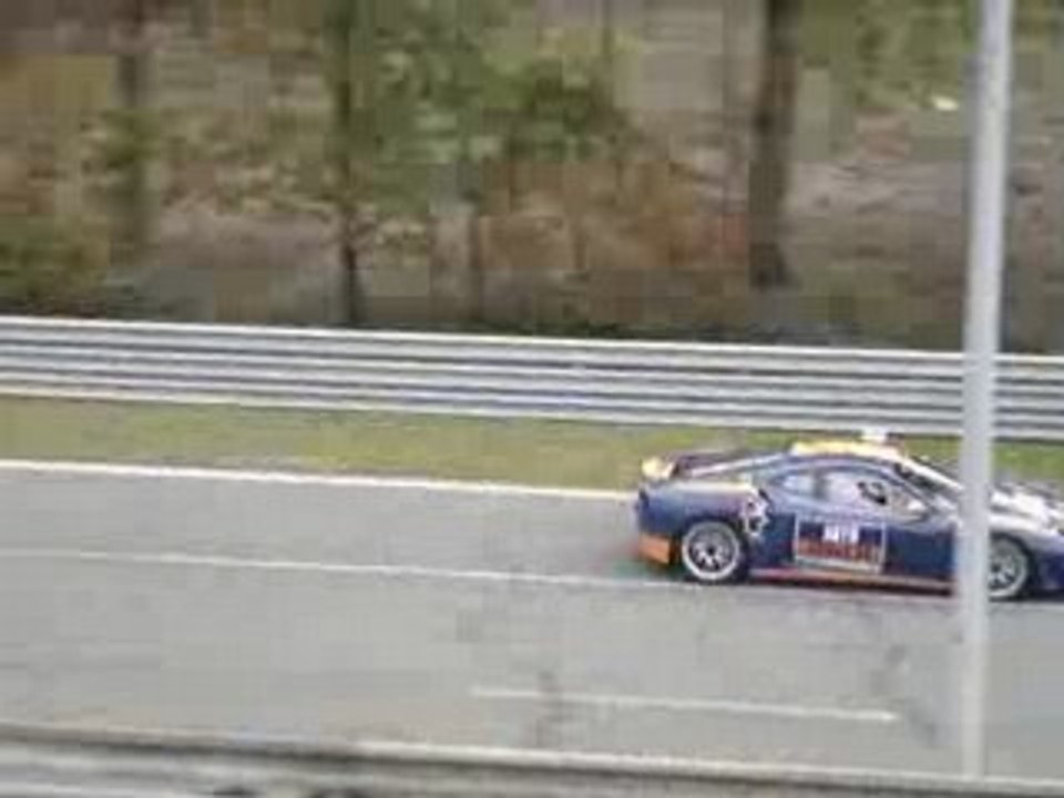 Mika avec Ferrari F430 F1