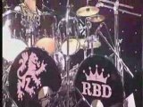 RBD - Christopher na bateria - hecho en madrid